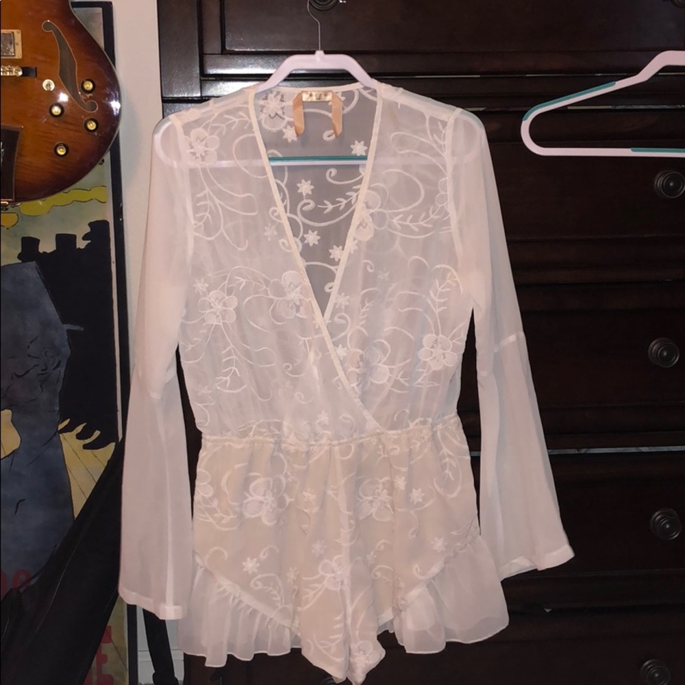 Cream romper
